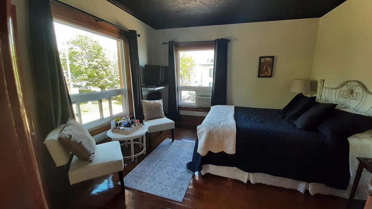 Stonewater Manor B&B 가나노크 외부 사진
